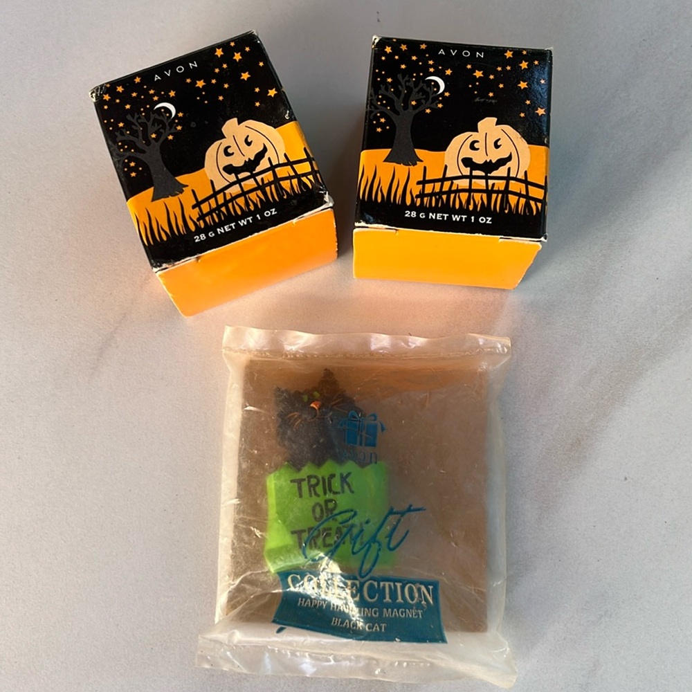 Vintage Halloween Avon soaps and black cat magnet